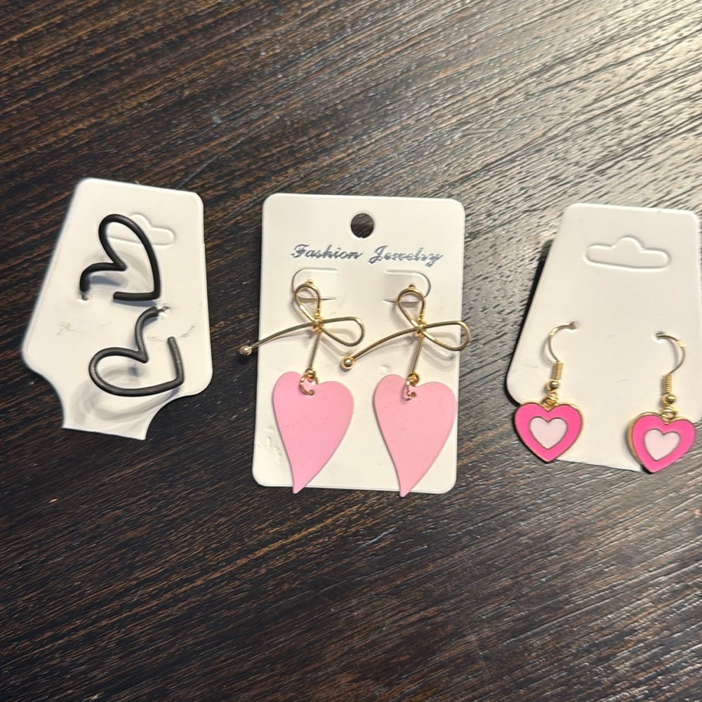 Lot of 3 pairs heart aesthetic earrings for women - Picture 1 of 1